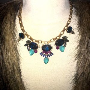 Beautiful accent necklace